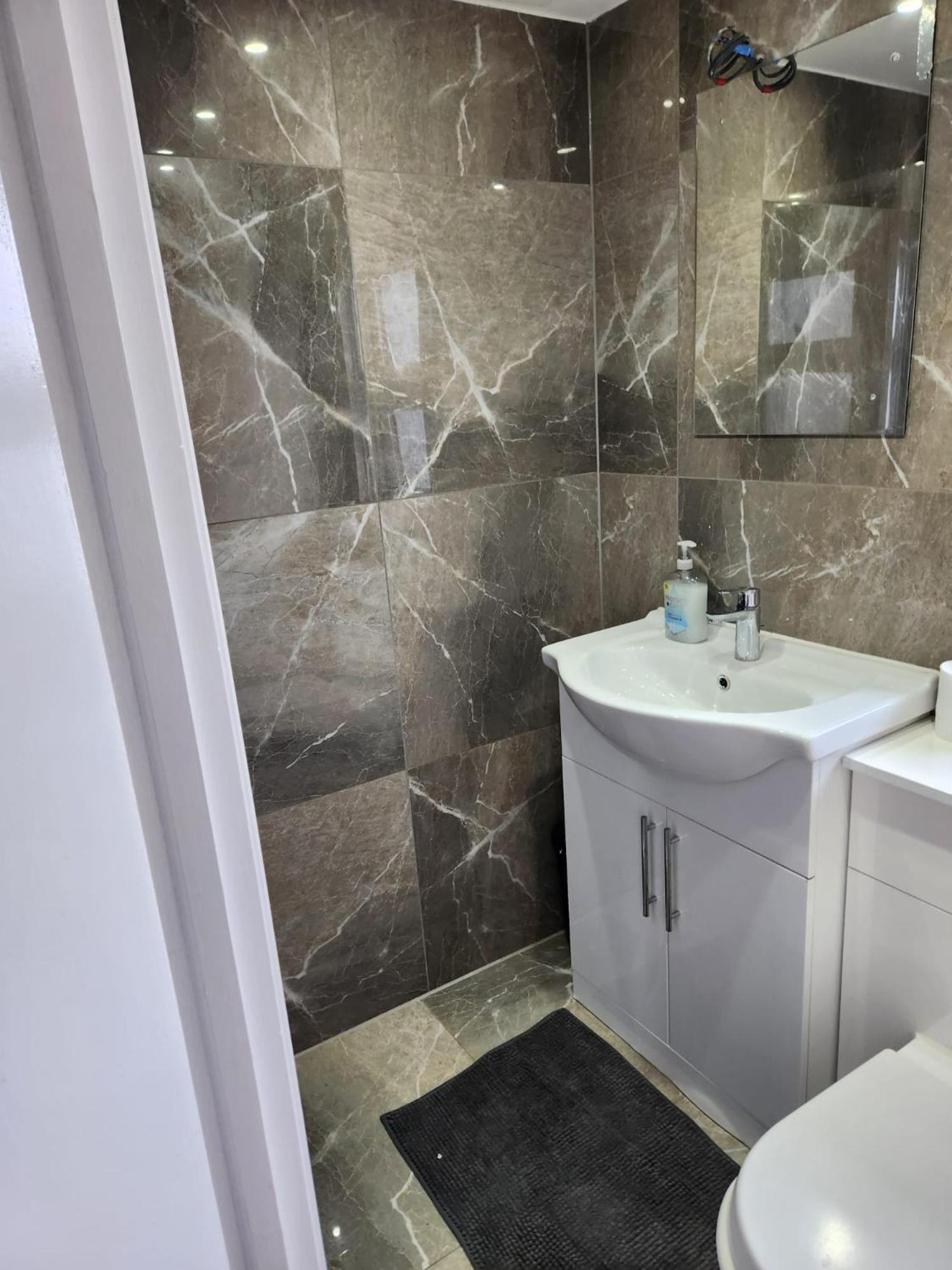 The London En-Suite Ilford Exterior foto